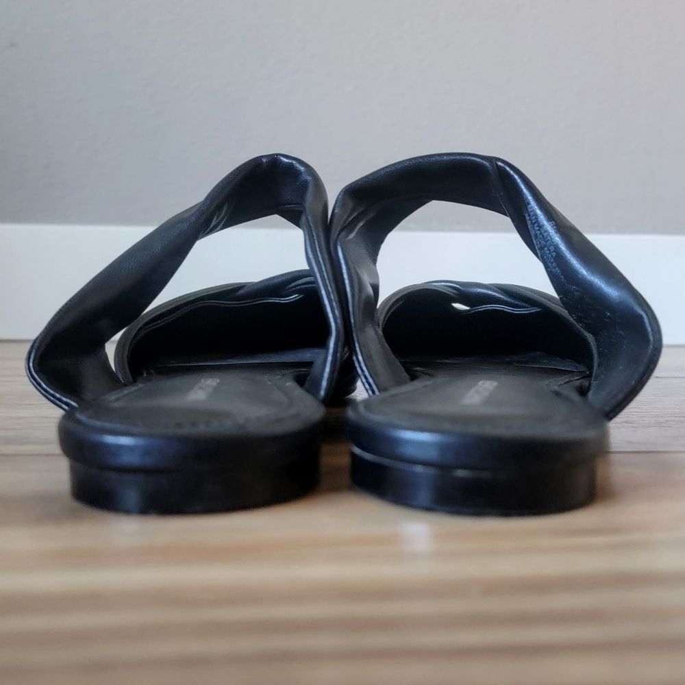 Marc Fisher | Satera Knotted Twist Pointed Toe Flat Slip On Mule in Black - Picture 7 of 10